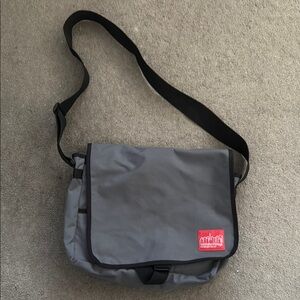 The Manhattan Portage Gray Messenger Bag with Durable Nylon and Urban Style